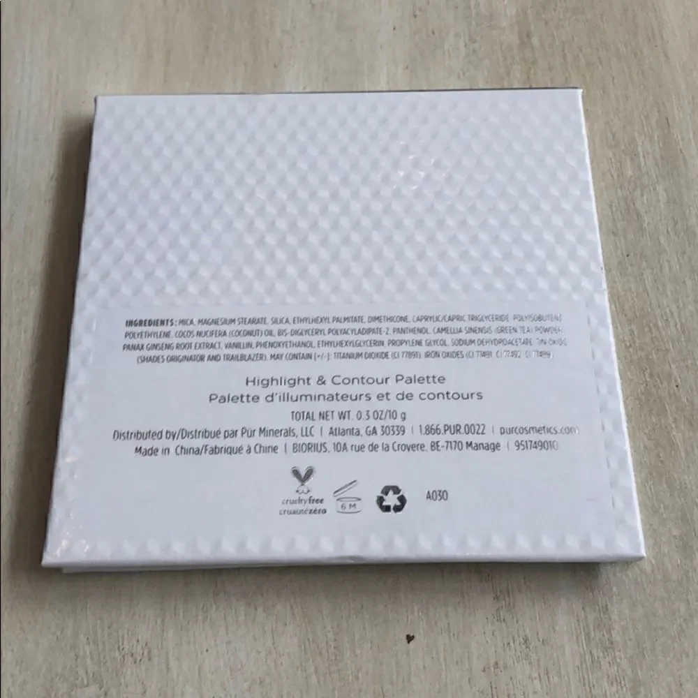 NEW Pur highlight and contour palette